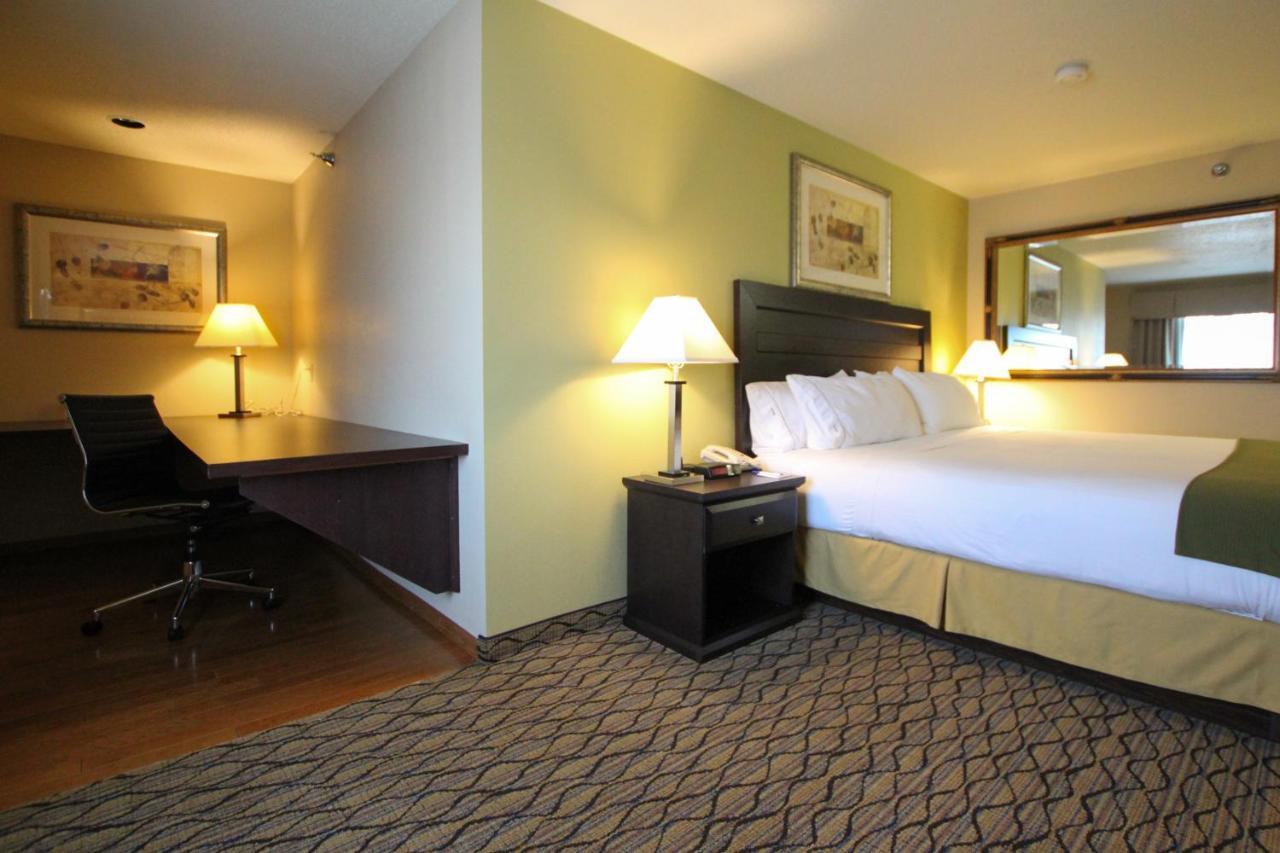 Holiday Inn Express & Suites Chicago-Libertyville By Ihg Pokoj fotografie